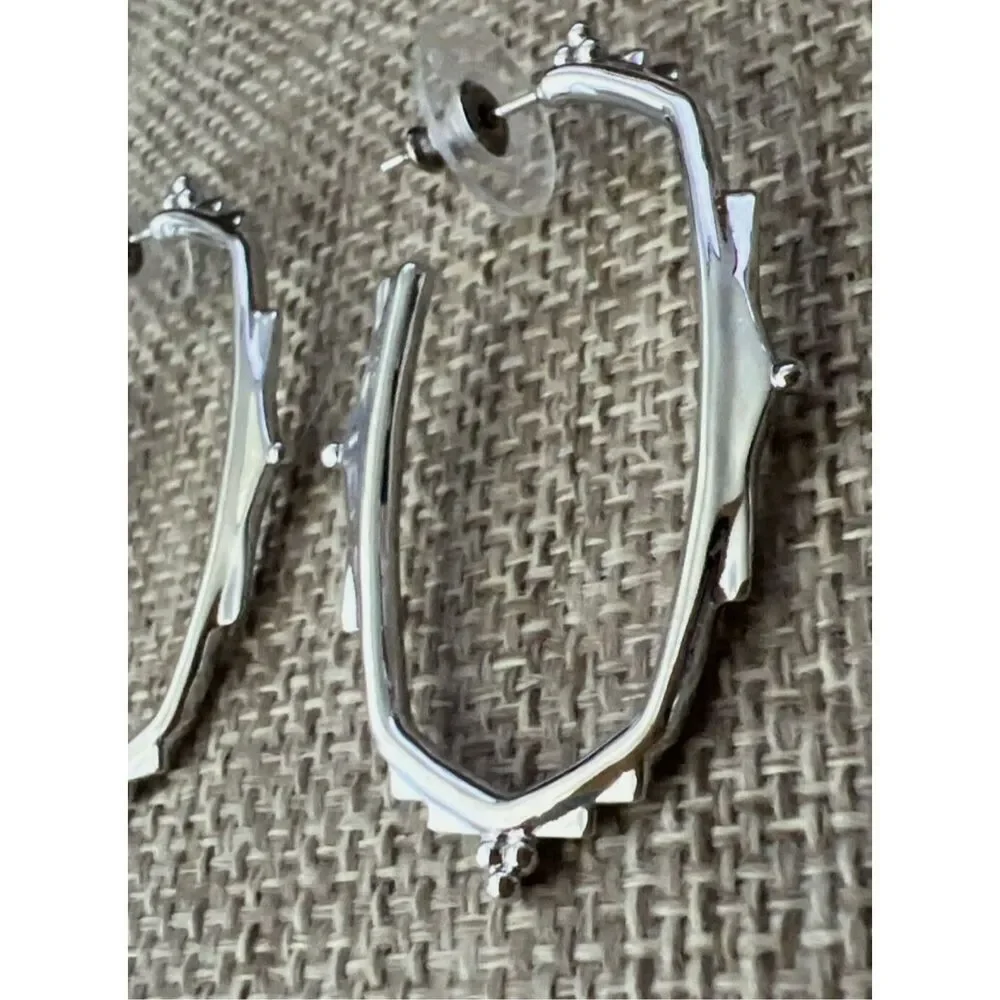 Kendra Scott NEW earrings - Baroque Ella silver hoops - Picture 4 of 8